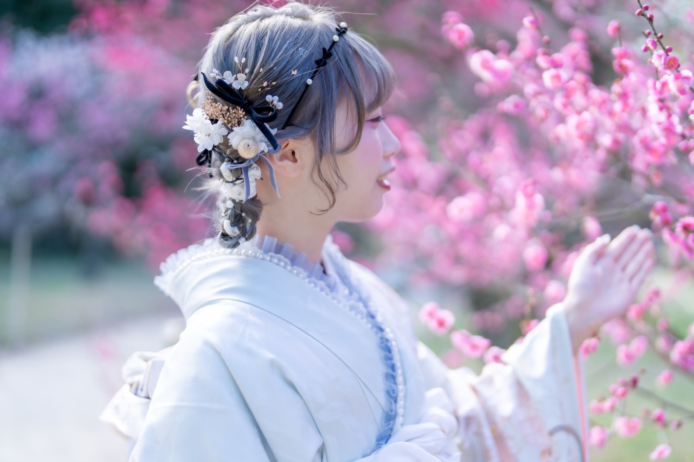 White kimono with plum blossoms